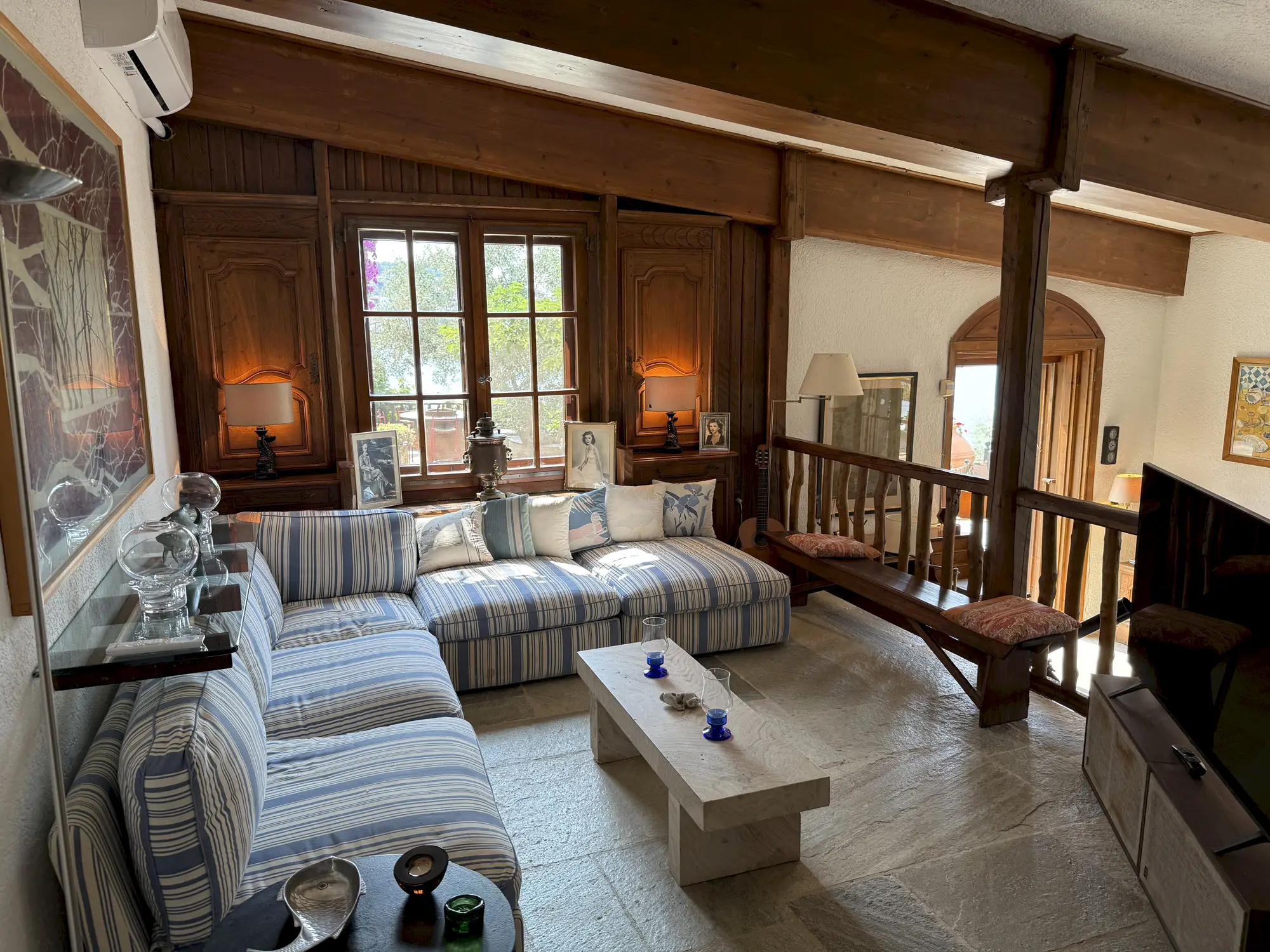 Villa Mitzela interior